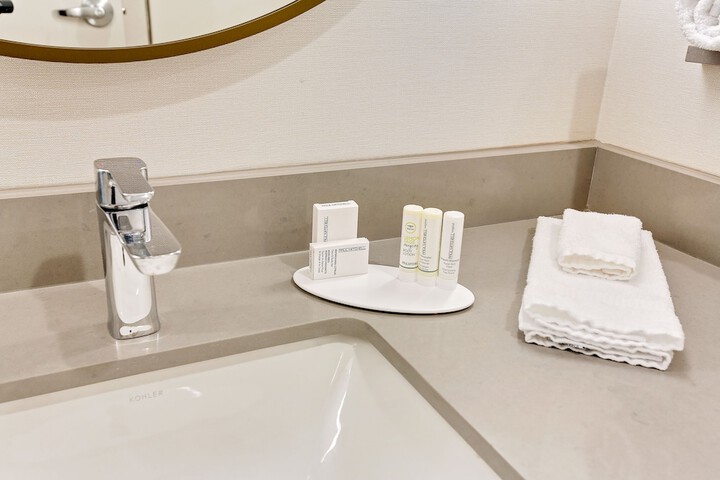 Room amenity