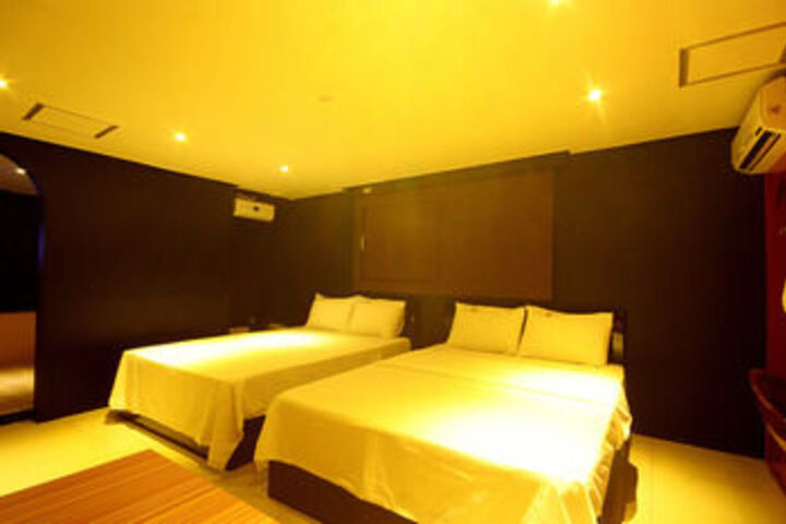 Room 57 of 78