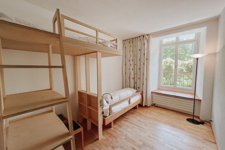 Room 22 of 68