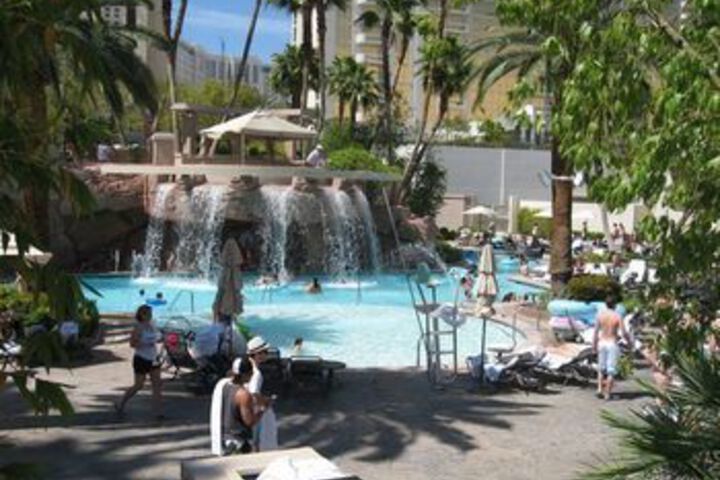 Pool 125 of 164