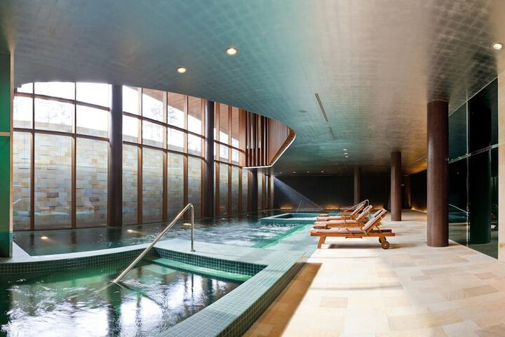 Spa 74 of 136