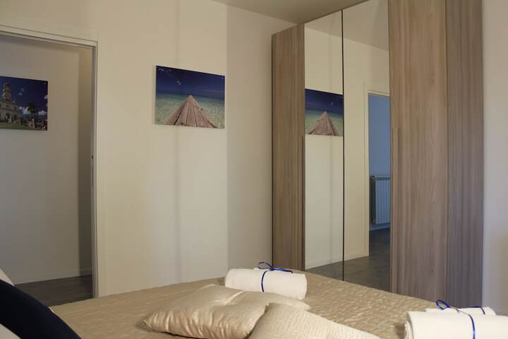 Room 13 of 212