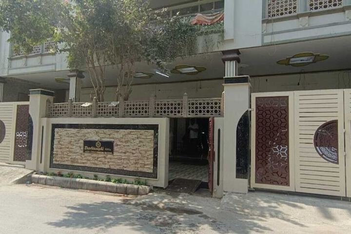 Hotel Devvanshi Vila