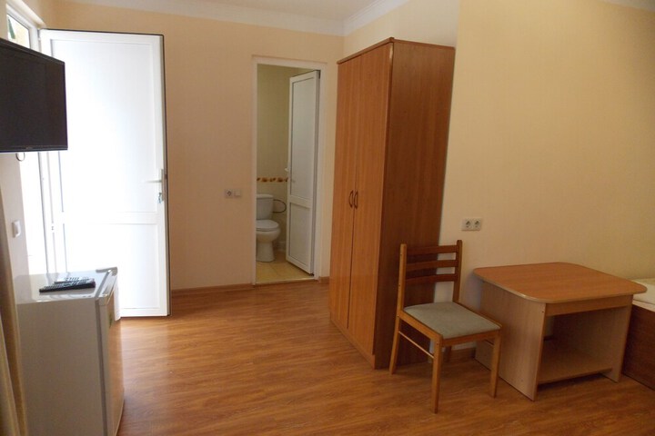 Room 33 of 59