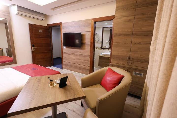 Room 38 of 105