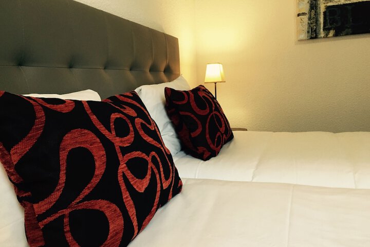 Room 6 of 33