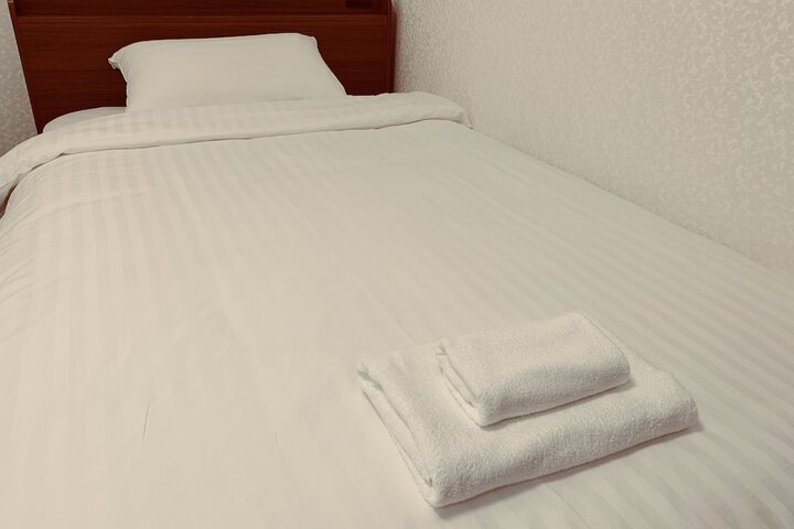 Room 7 of 34