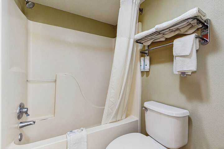 Room 18 of 27