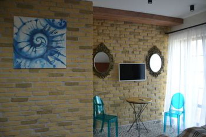 Room 33 of 50