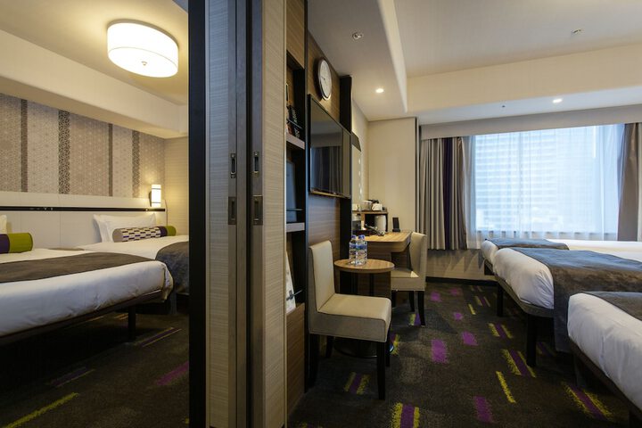 Room 26 of 120