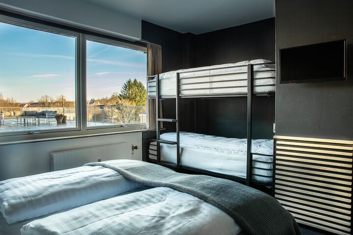 Room 18 of 52