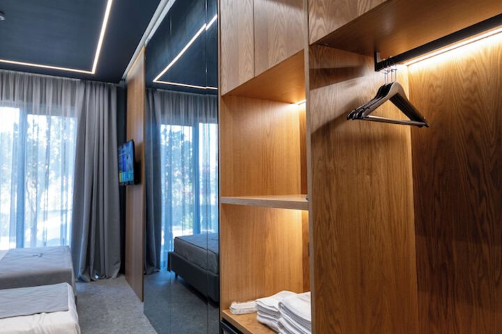 Room 21 of 147