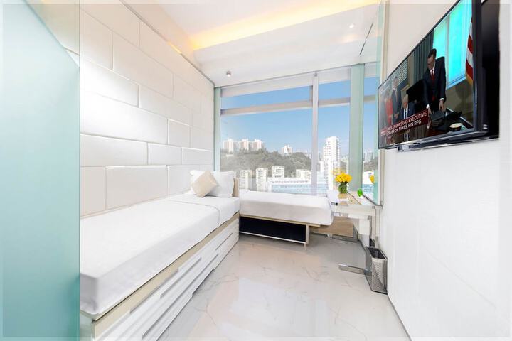 Room 16 of 26