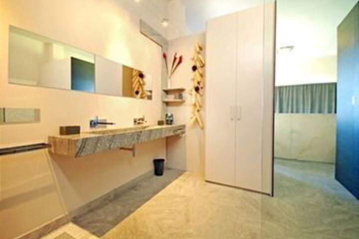 Room 5 of 39
