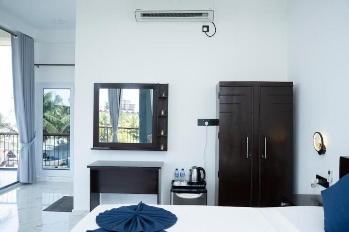 Room 6 of 21