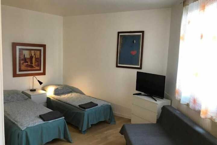 Room 2 of 24