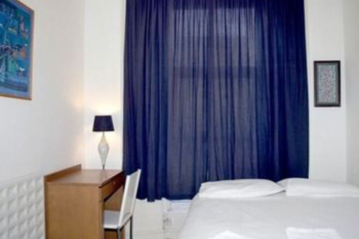 Room 2 of 4