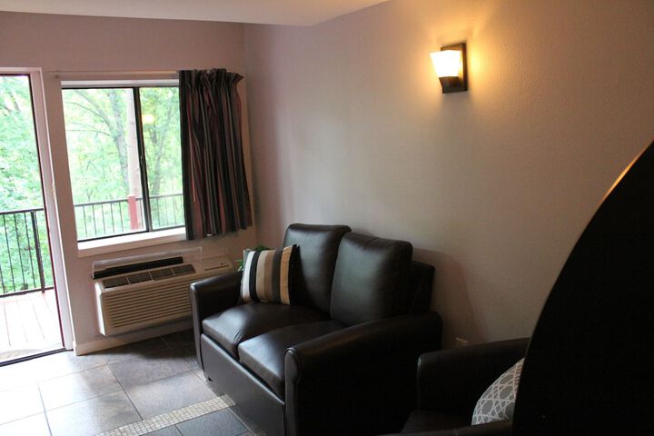 Room 73 of 219