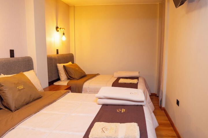 Room 14 of 37