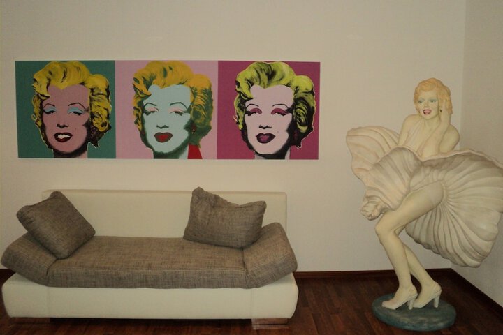 Room 21 of 46