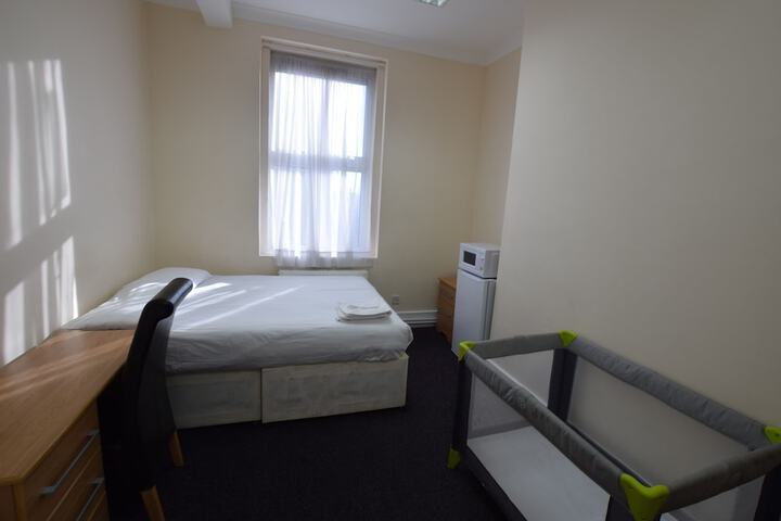 Room 7 of 32