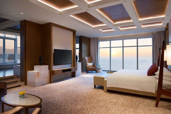 Room 13 of 75