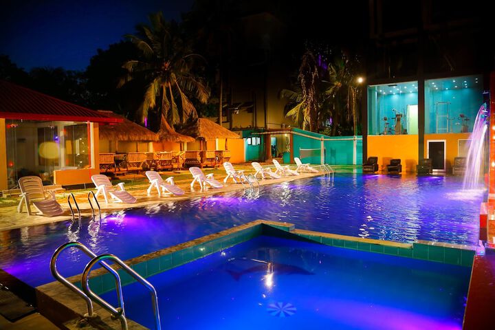 Pool 211 of 230