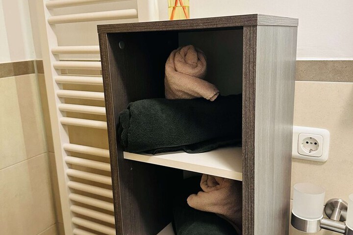 Room 62 of 79