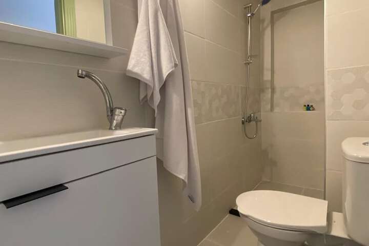 Room 16 of 23