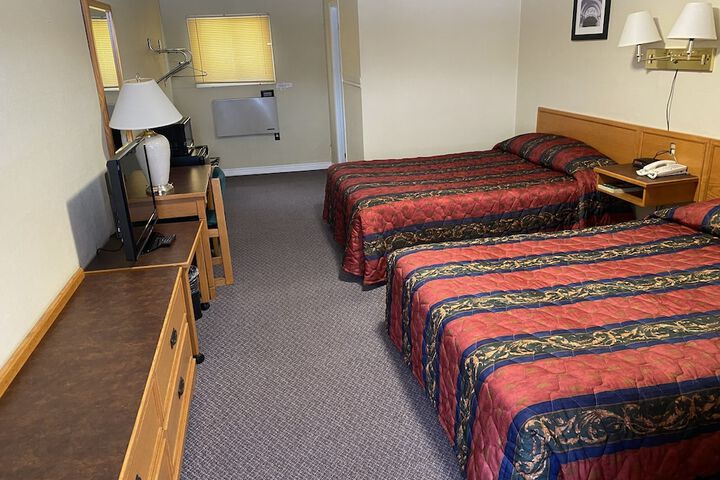 Skyways Motel in Gravenhurst, ON