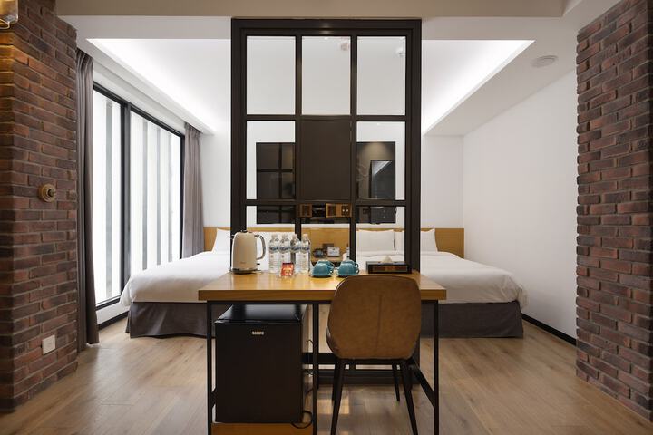 Room 10 of 151