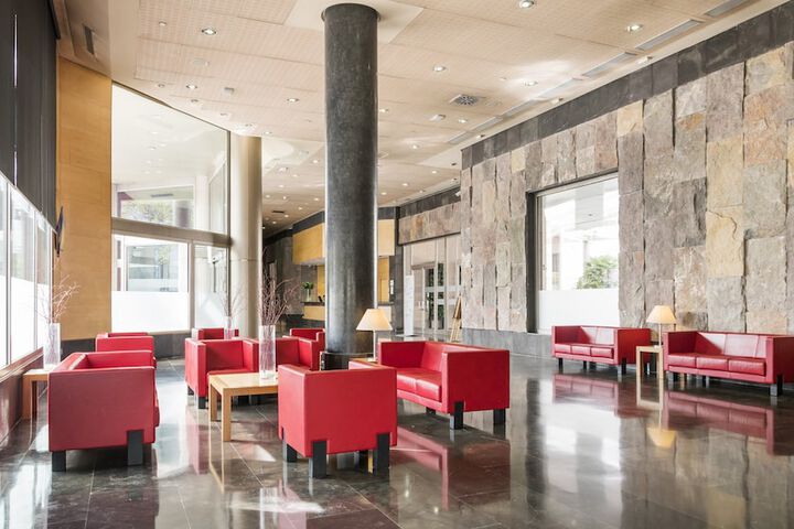Guest Lobby