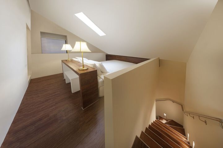 Room 13 of 29