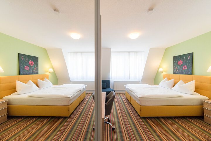 Room 42 of 90