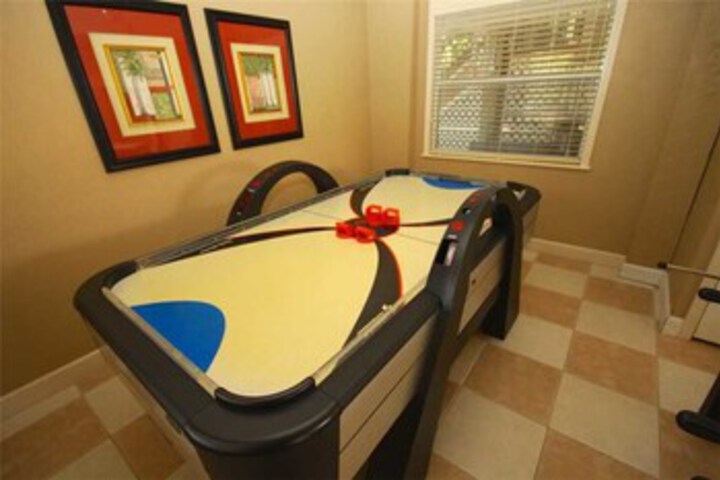 Room 4 of 24