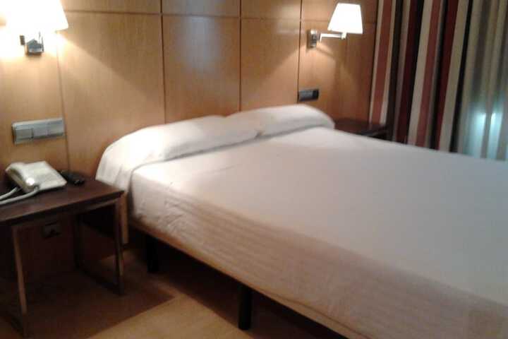 Room 16 of 31