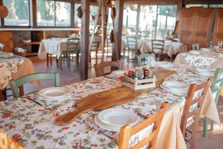 Dining 104 of 173