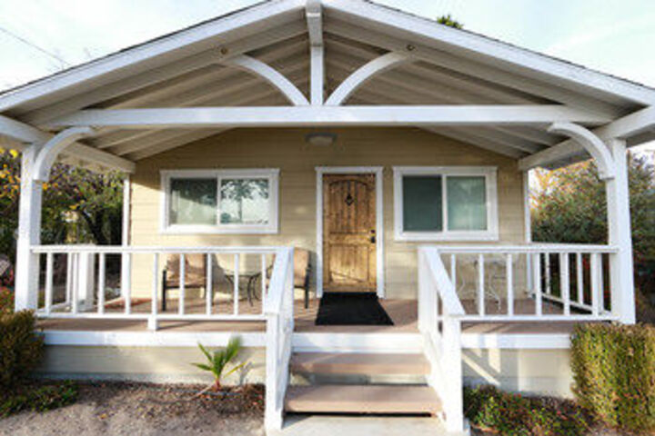 Exterior of Quercus Acorn 2 Br Home by RedAwning
