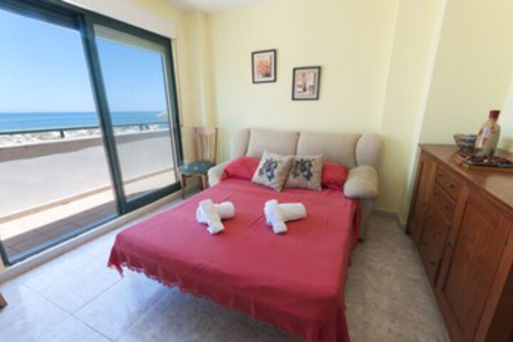 Room 10 of 24