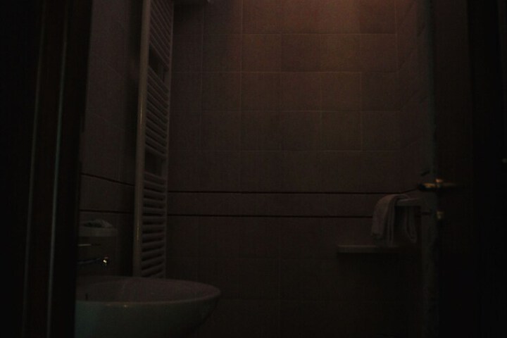 Room 8 of 18