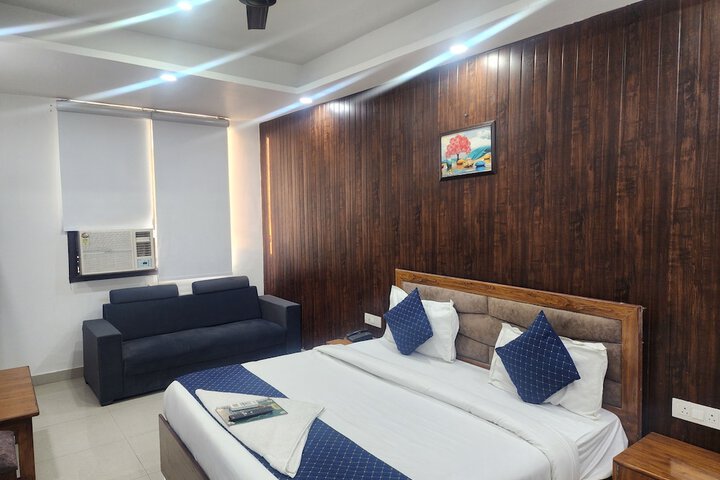 Room 16 of 72
