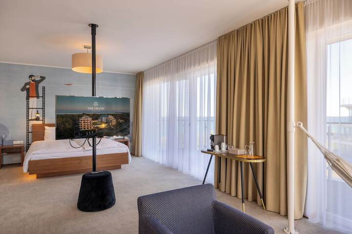 Room 87 of 159