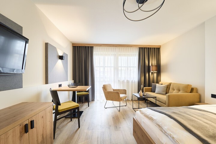 Room 5 of 32