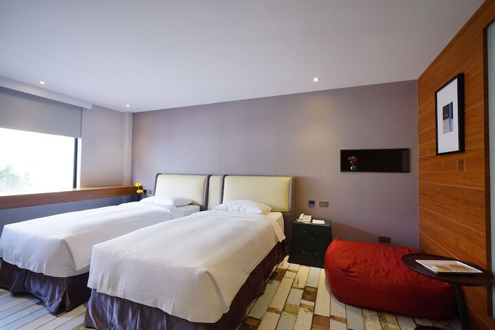 Room 33 of 133