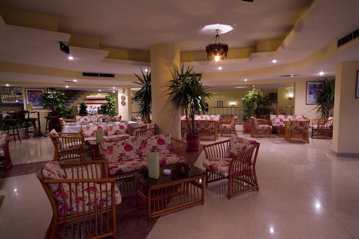 Guest Lobby