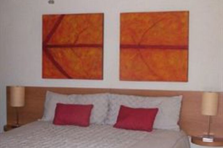 Room 7 of 11
