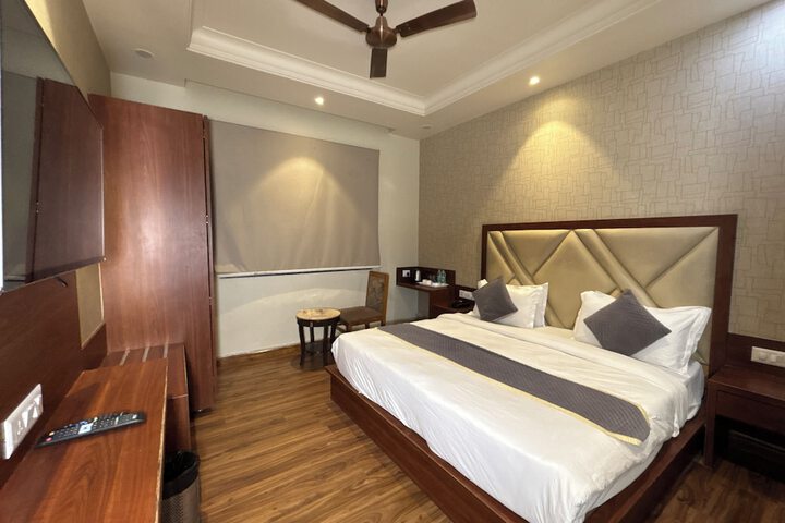 Room 25 of 52