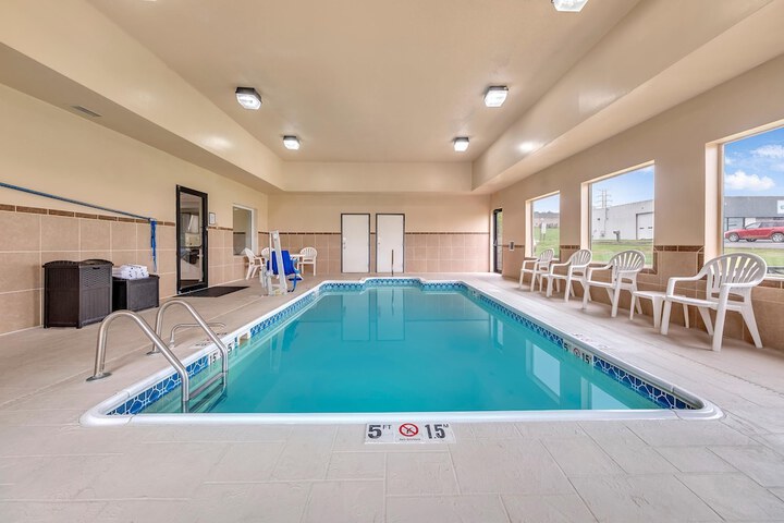 Pool 53 of 83