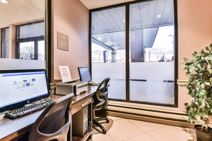 Business Center 23 of 23