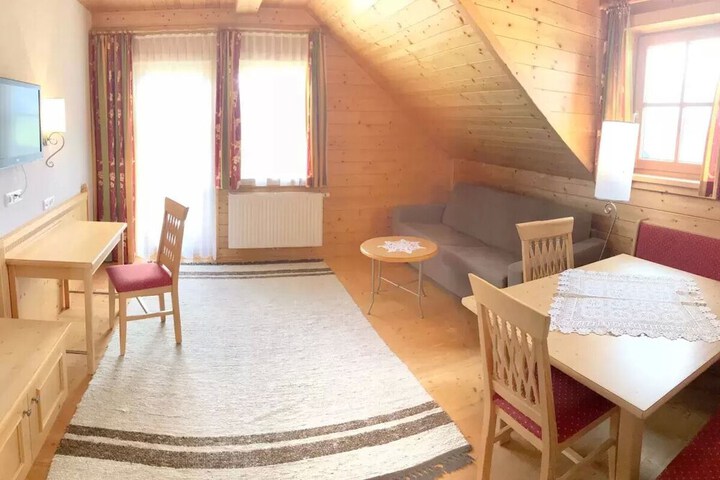 Room 32 of 53